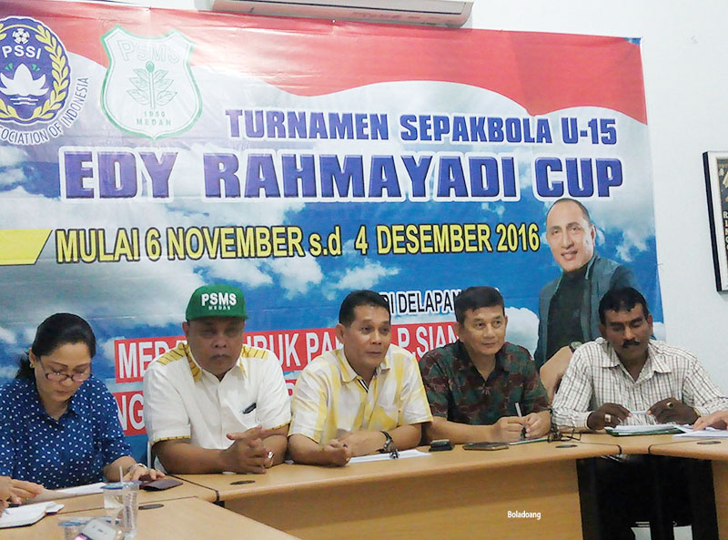 Panpel Edy Rahmayadi Cup Siapkan Atraksi Terjun Payung